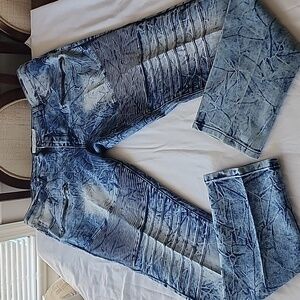 NWOT, Men's Jeanius Akedenlmks Skinny Jeans, Lt Denim Blue, True size 44 X 34